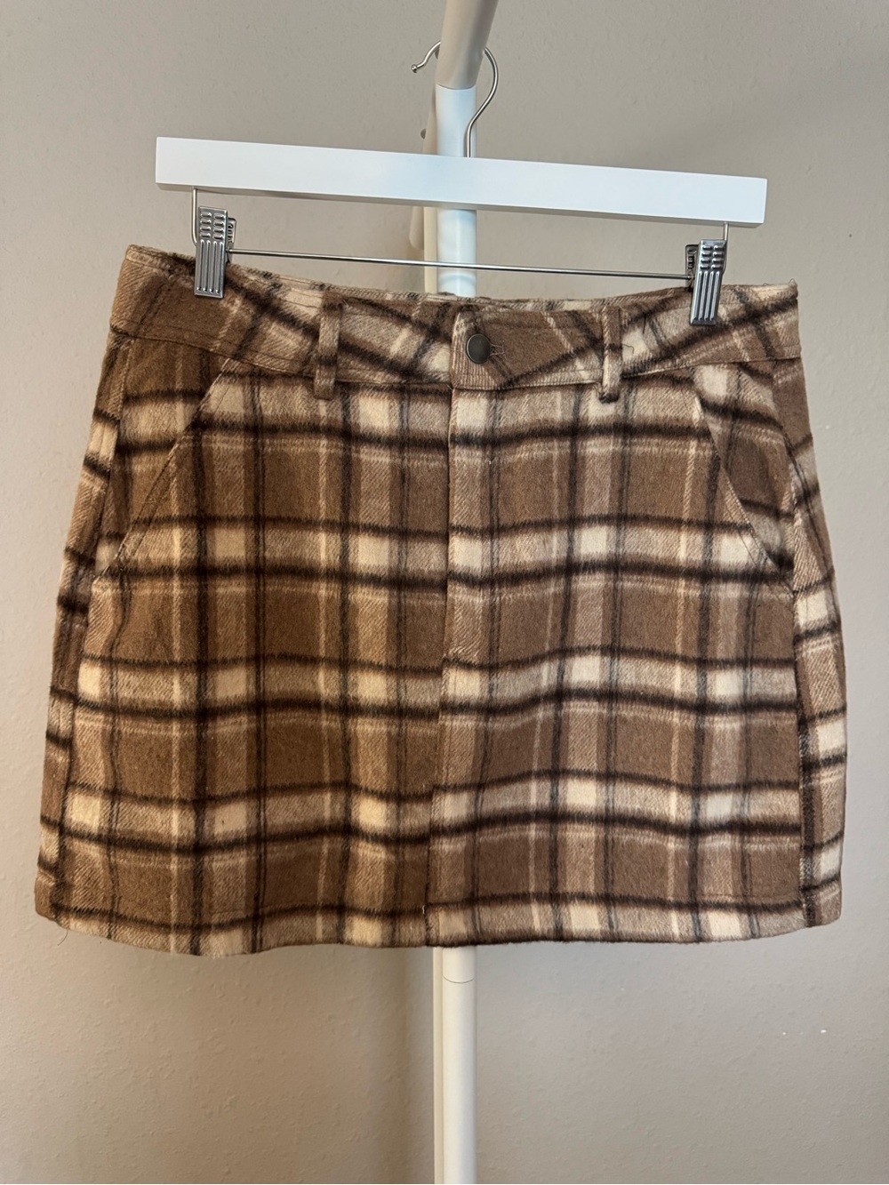 Active USA Brown Plaid Mini Skirt NWT, L